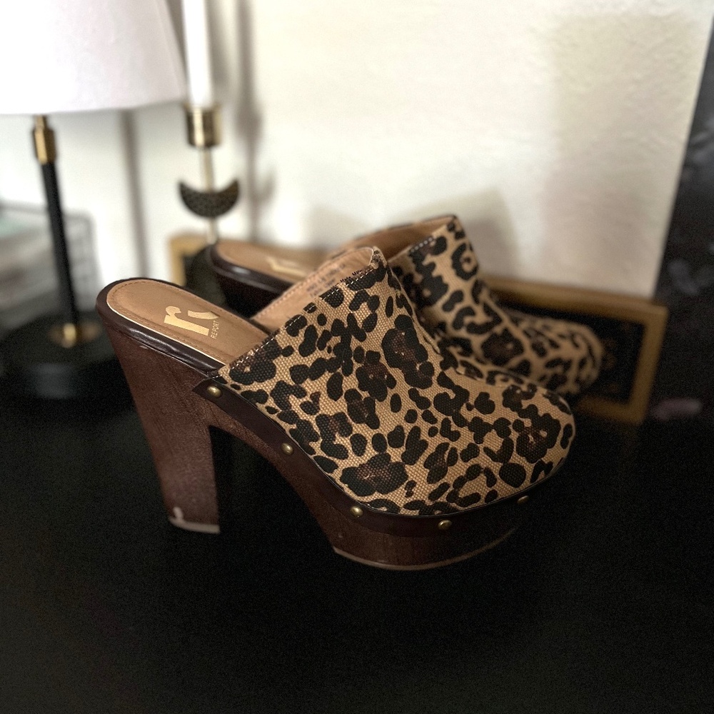 Report Theresa Leopard Platform Heeled Clogs Women's US 6.5 NWOT